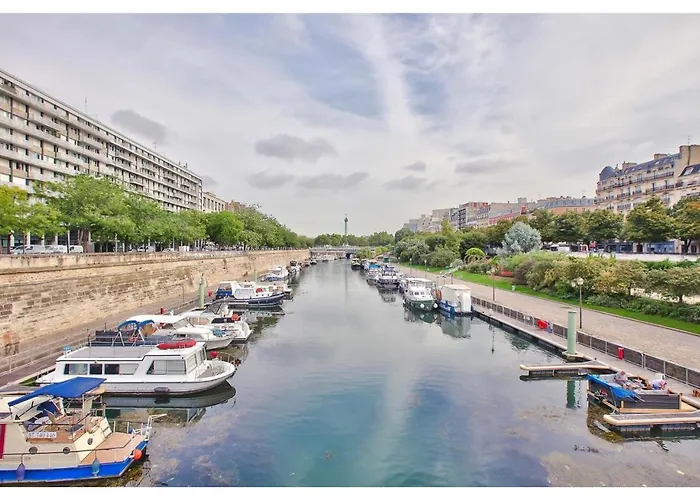 Beautiful Marais Bastille 파리