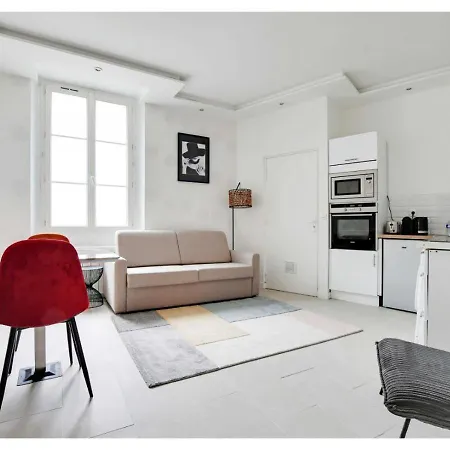 Апартаменты Beautiful Marais Bastille *